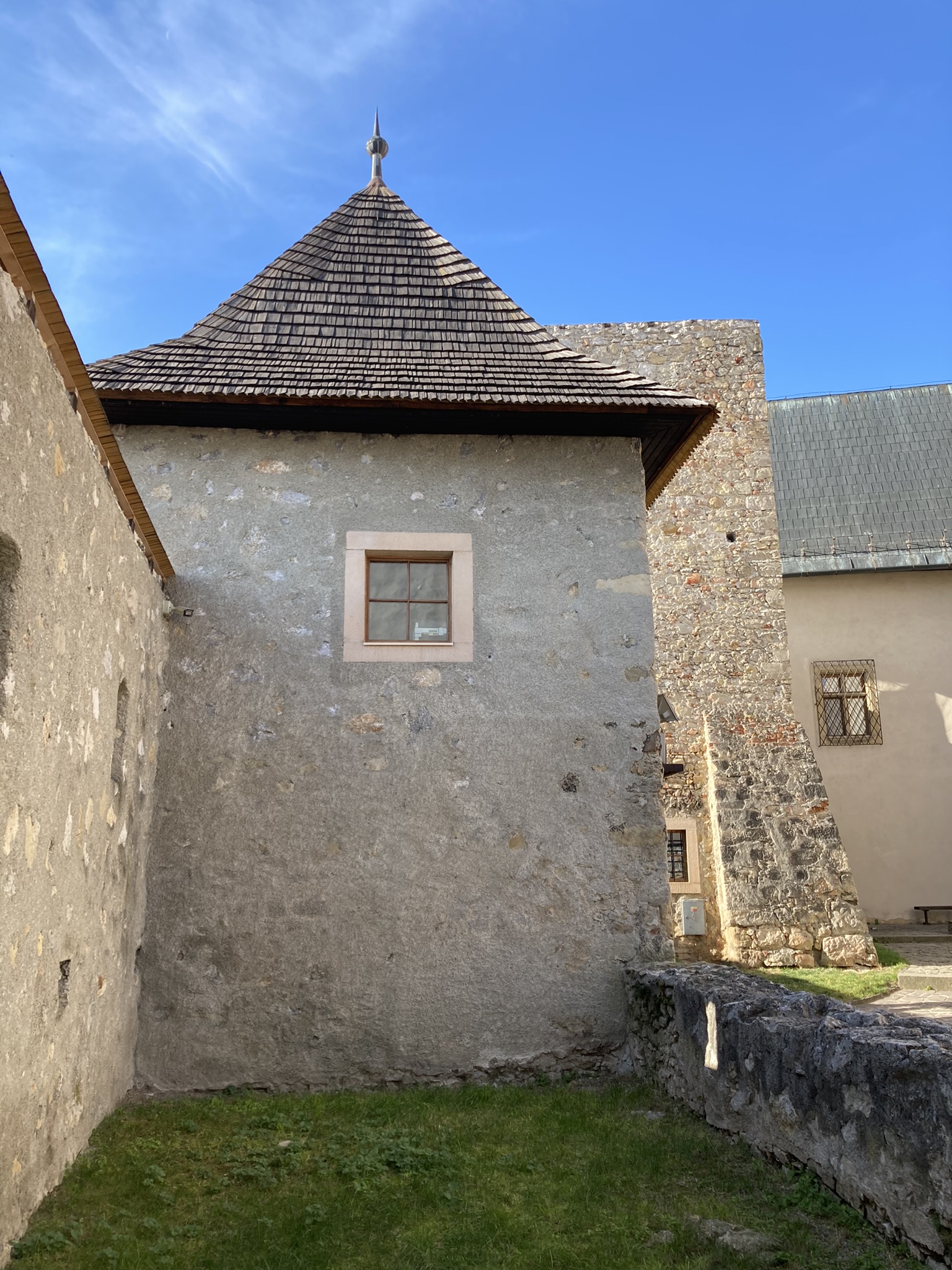 Trenčiansky hrad - 5. brána, letná veža 19